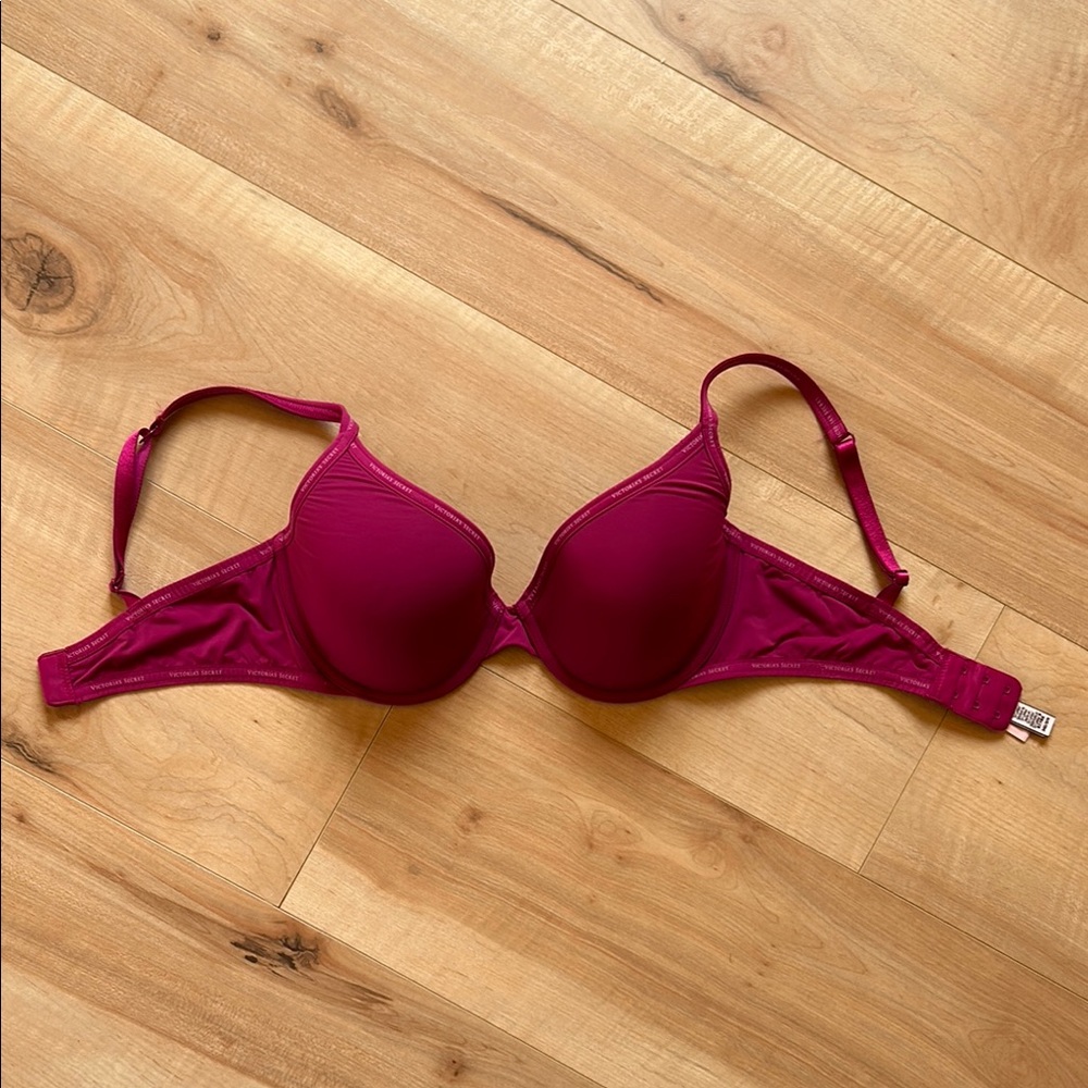 Victorias Secret Tshirt Bra, 34D